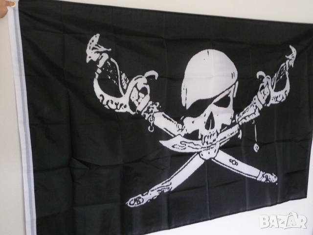 Пиратско знаме две саби и нож череп орнаменти абордаж флаг, снимка 2 - Други - 36533699