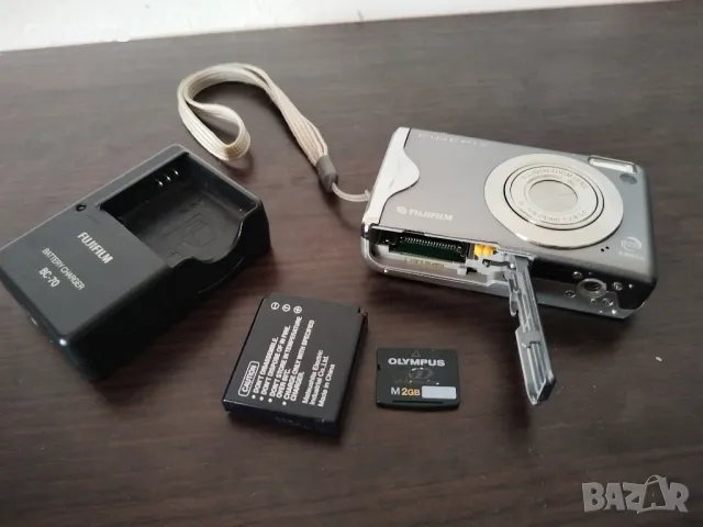 Камери FUJIFILM FinePix F20, F30,F40fd, F50fd Japan, снимка 11 - Фотоапарати - 49686278