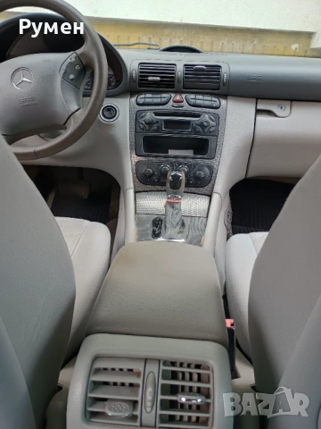 Mercedes-Benz 220, снимка 11 - Автомобили и джипове - 54012611