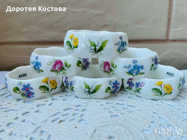 Красиви пръстени от костен порцелан от Англия с цветя