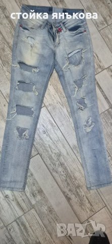 Продавам накъсани дамски светли дънки, снимка 1