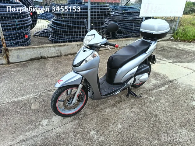 Продавам Honda sh300
