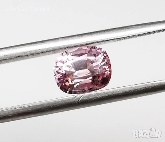  Изключителен естествен розов шпинел 1,00 карат – Колекционерско качество! Сертификат!, снимка 5 - Други - 54153127
