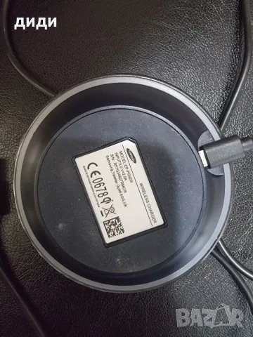 безжично зарядно Samsung , снимка 2 - Безжични зарядни - 56324960