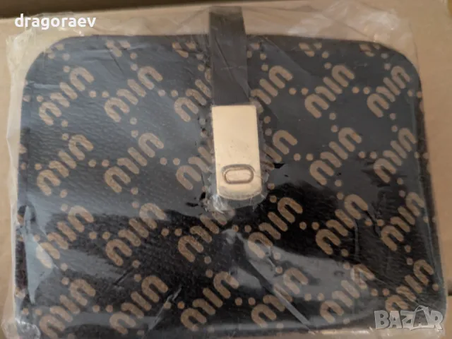 Ново дамско портмоне miu miu bi-fold wallet , снимка 10 - Портфейли, портмонета - 49980064