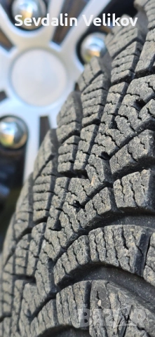 Комплект Зимни гуми Goodyear UltraGrip 9 195/65R15 с Метални джанти 5х114.3 и тасове, снимка 6 - Гуми и джанти - 52617768