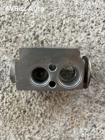 Клапан климатик БМВ Е90 91 BMW, снимка 3 - Части - 50650899