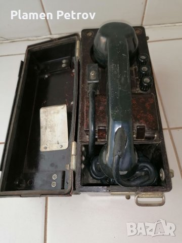 Военен телефон , снимка 1 - Антикварни и старинни предмети - 34166853