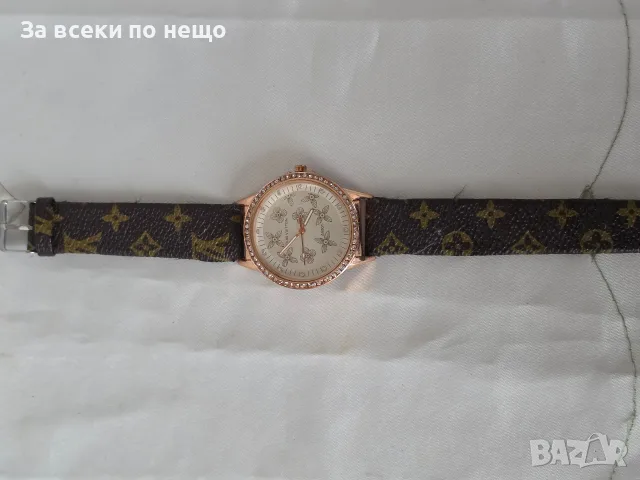 Дамски часовник LOIS VITON , снимка 3 - Дамски - 56533199