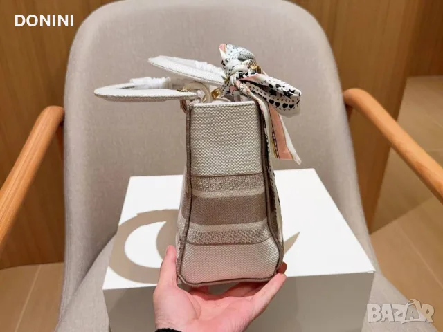 Christian Dior Дамска чанта, кожа, снимка 7 - Чанти - 56377593