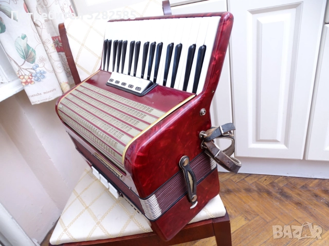 Акордеон Велтмайстер 60 баса, снимка 4 - Акордеони - 52511517