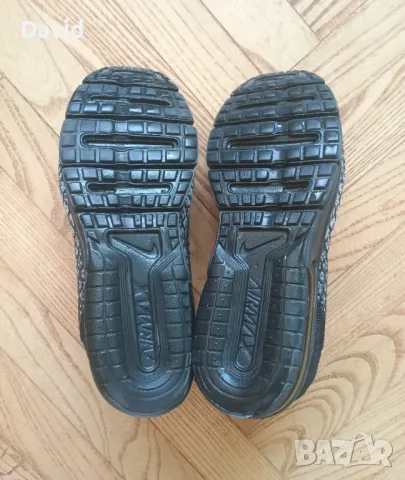 Оригинални дамски маратонки Nike Air Max Sequent 2, снимка 3 - Маратонки - 47343691