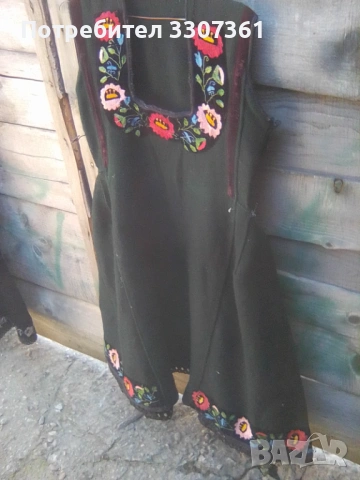 Народни носии , снимка 3 - Антикварни и старинни предмети - 54316826