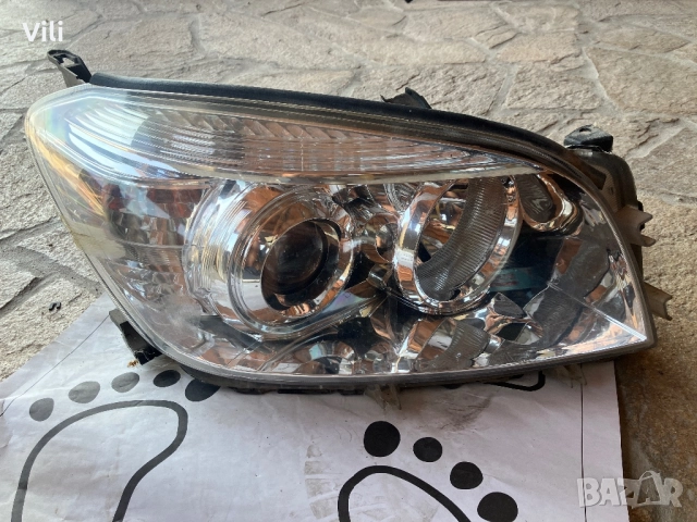 Десен фар Toyota Rav4 (Тойота Рав4), снимка 2 - Части - 51594628