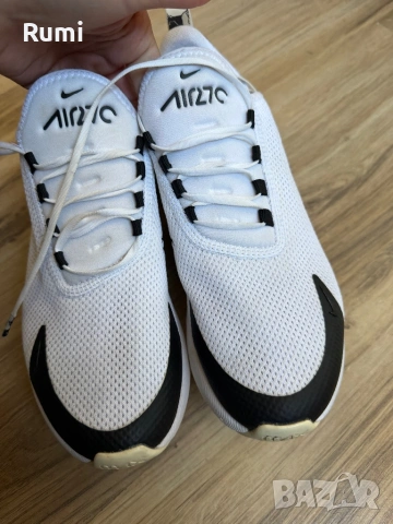 Оригинални маратонки  Nike Air Max 270 Floral! 39 н, снимка 4 - Кецове - 48489624