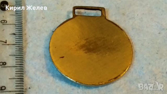 MERCEDES BENZ Стара МАРКОВА МЕТАЛНА ПОЗЛАТЕНА АВТОМОБИЛНА ЕМБЛЕМА ВИСУЛКА за КЛЮЧОДЪРЖАТЕЛ 32609, снимка 2 - Други ценни предмети - 39064680