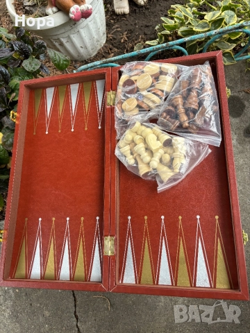 Шах+табла в кожена кутия с дървени фигури, снимка 3 - Шах и табла - 52640364