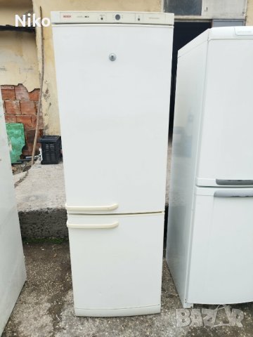 Хладилник с фризер Bosch , снимка 1 - Хладилници - 44395534