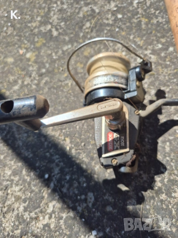 Въдици за риболов два броя с макари, снимка 6 - Въдици - 54124679