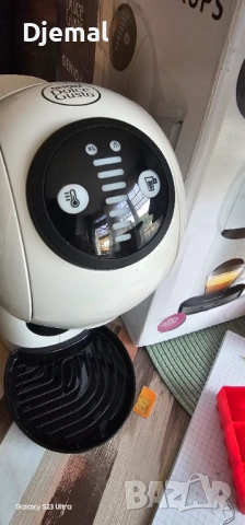 Кафе машина със капсули, снимка 2 - Кафемашини - 54008310