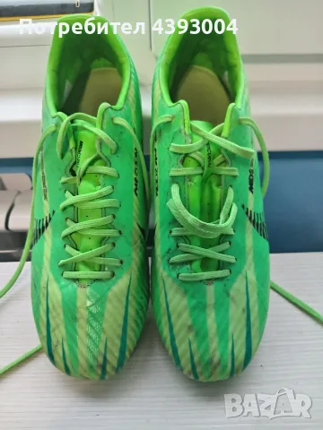 Бутонки Nike, здрави