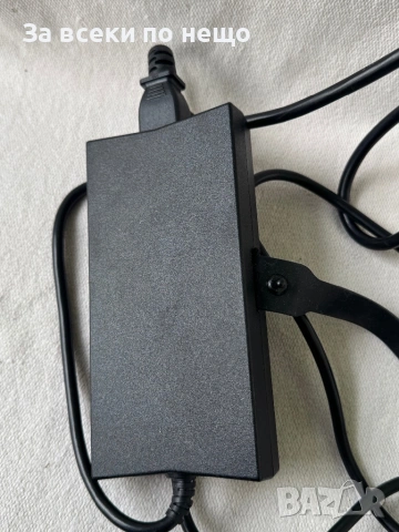 Оригинално захранване зарядно Dell 19.5V 6.7A 130W Светеща букса , зарядно DELL 130W, снимка 6 - Кабели и адаптери - 54234199