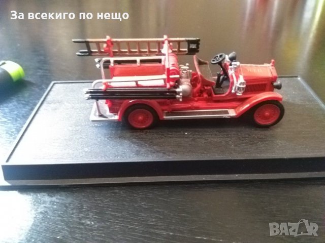 Макети на различни модели пожарни коли (Обява 1), снимка 13 - Колекции - 31589104