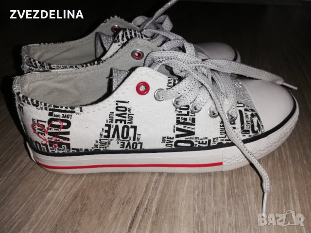 Бели кецове 33 номер