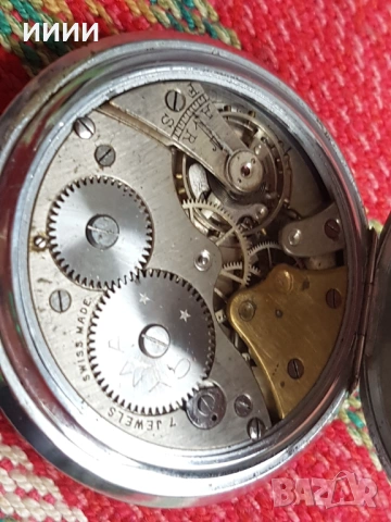Швейцарски джобен часовник , снимка 3 - Антикварни и старинни предмети - 53302930