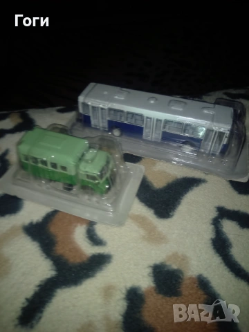 Автобуси 2 броя обща цена за двата , снимка 3 - Колекции - 53272493