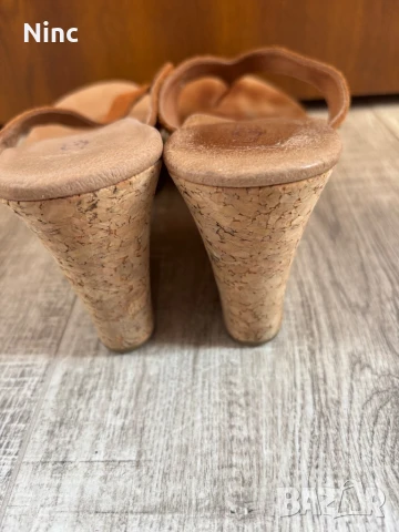 Дамски чехли UGG 36, снимка 3 - Чехли - 50698995