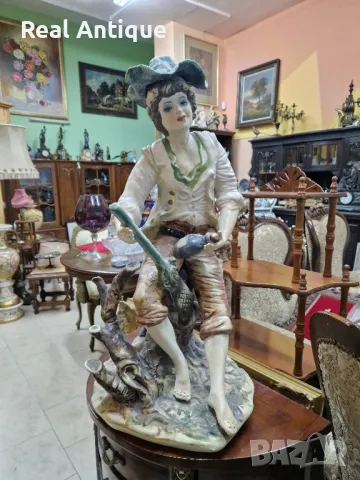Страхотна голяма антикварна италианска порцеланова фигура статуетка Capodimonte 