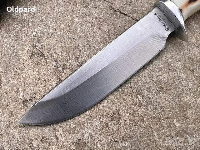Красив ловен нож Boker с дръжка от еленски рог. (005), снимка 4 - Ножове - 56223286