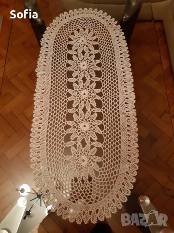 Подарък/ Покривки ръчна изработка : Шестограм и Елипса в бяло от 90-те/БГ Шевици 5бр с бродерии , снимка 5 - Покривки за маси - 31525020