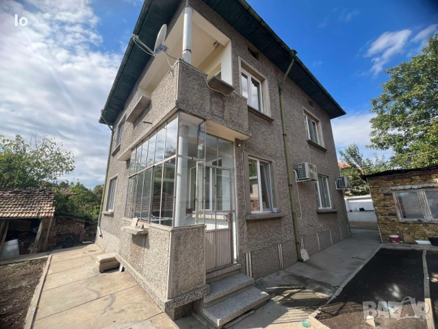 Къща в Павликени