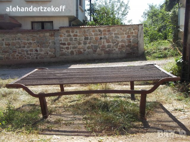 Пружина с крака от орех