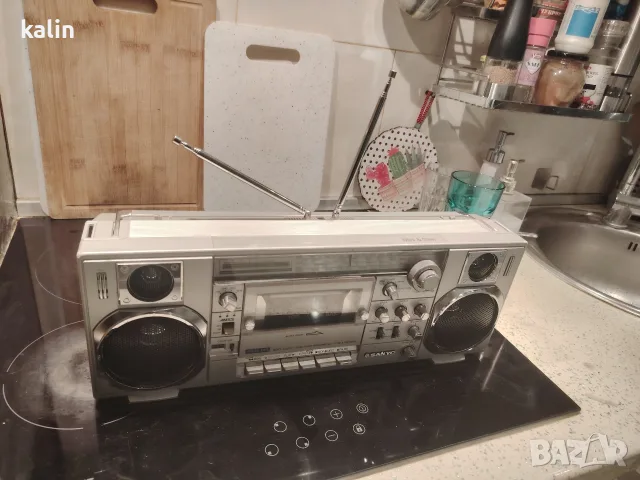 Sanyo m7900 радиокасетофон, снимка 2 - Радиокасетофони, транзистори - 56298721