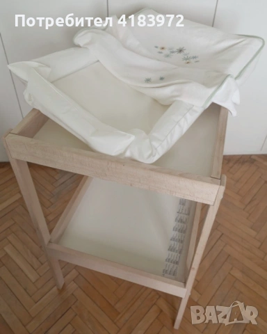 Маса с подложка за повиване | Ikea, снимка 3 - Мебели за детската стая - 53957283