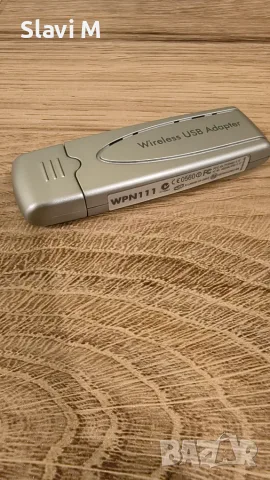 2 бр. Netgear WPN111 USB Wi-Fi адаптери + оригинални стойки, снимка 2 - Мрежови адаптери - 55839166