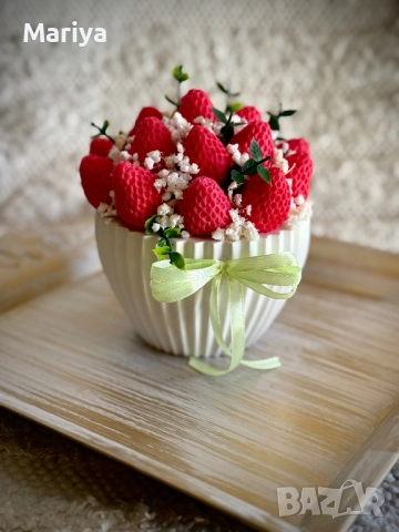 Букети с цветя от соев восък с аромат в Бяла кашпа, снимка 4 - Изкуствени цветя - 51642114