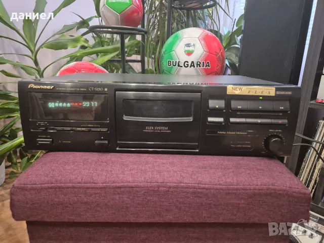 Отлично работещ касетен дек PIONEER CT-S250 с добър външен вид 