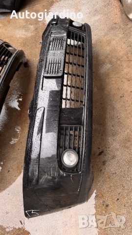 Предна Броня за VW Golf 5 2006, снимка 2 - Части - 52515180