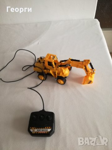 Радиоуправляем багер, снимка 4 - Коли, камиони, мотори, писти - 31037555