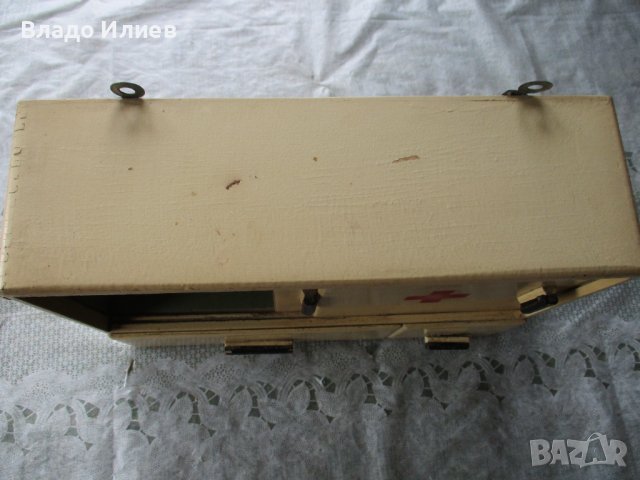 Аптечка домашна дървена винтидж за окачване на стената, снимка 7 - Кутии за съхранение - 31583008