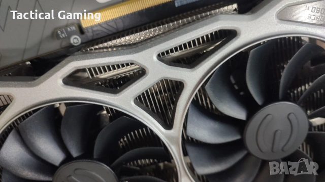 Видеокартата EVGA GTX 1080 Ti 11264MB GDDR5X, снимка 4 - Видеокарти - 53422739