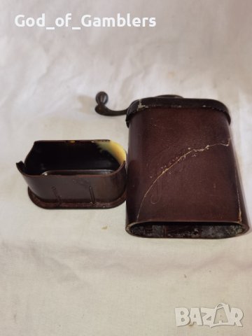 Бакелитена кафемелачка TRAMP от Втората световна война , снимка 3 - Антикварни и старинни предмети - 39982392