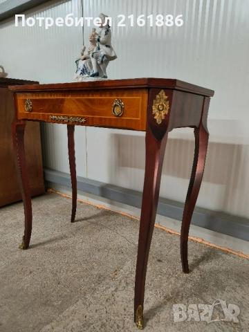 Помощна/ конзолна маса с месингови елементи , снимка 2 - Маси - 52368011