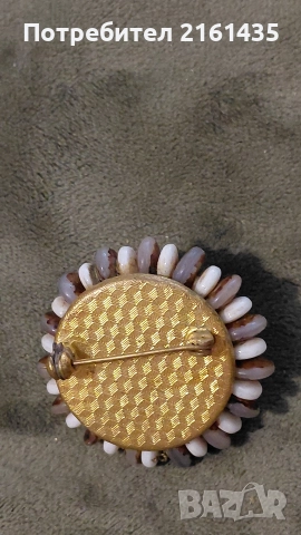 Прелестна стъклена брошка на Яблонекс Чехословакия от 60-те години на миналия век , снимка 2 - Антикварни и старинни предмети - 52851517