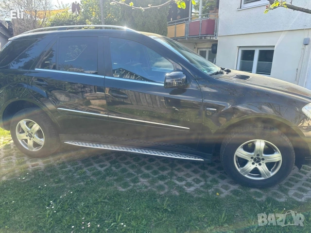 Mercedes-Benz ML 300 CDI 4MATIC, снимка 6 - Автомобили и джипове - 54276145