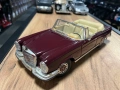 MAISTO колекционерски модел MERCEDES 280SE ROADSTER 1966 г. 1:18, снимка 1